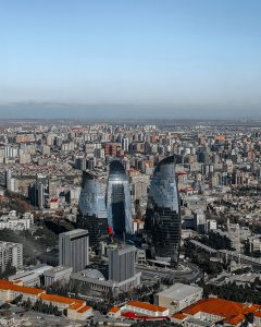 Die Flame Towers in der aserbaidschanischen Hauptstadt Baku