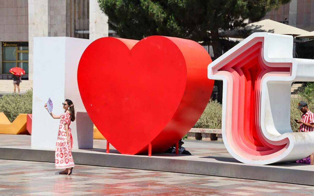 I love Tirana